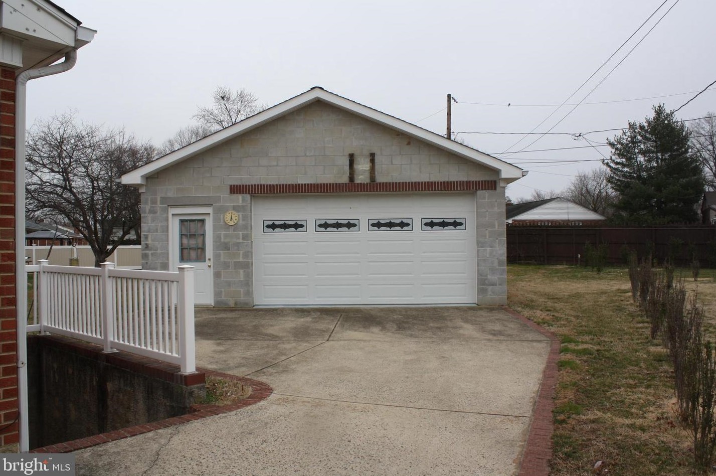 140 Casimir Dr, New Castle, DE 19720