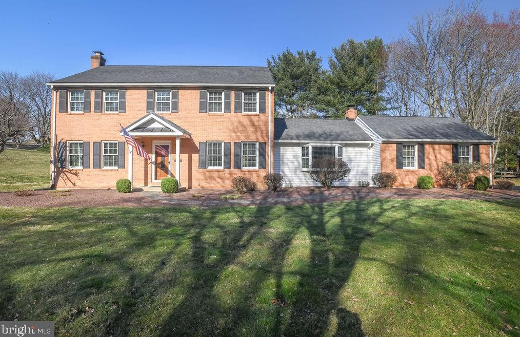 22 Tenby Chase Dr, Newark, DE 19711-2441