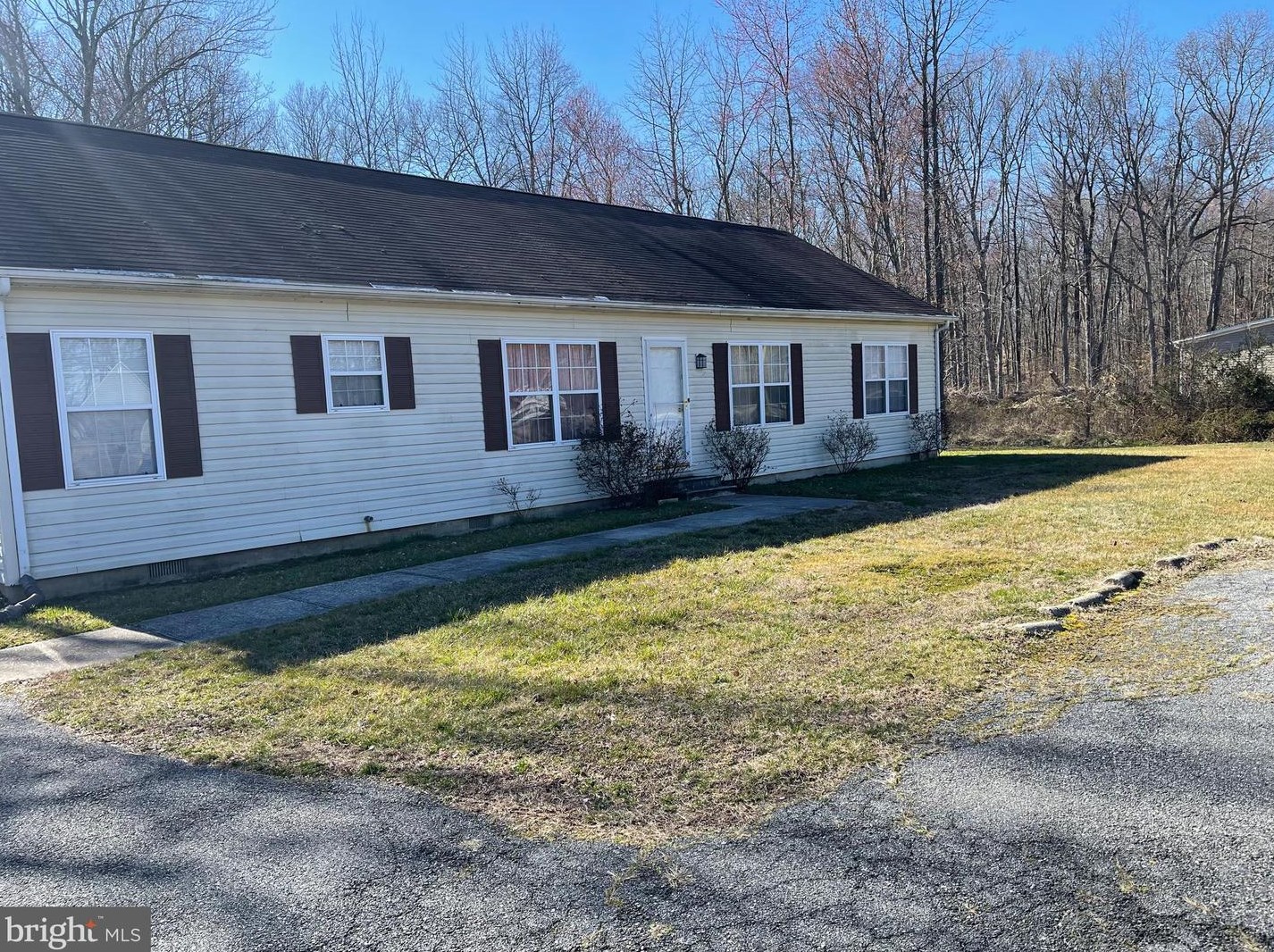 6338 Summit Bridge Rd, Blackbird, DE 19734