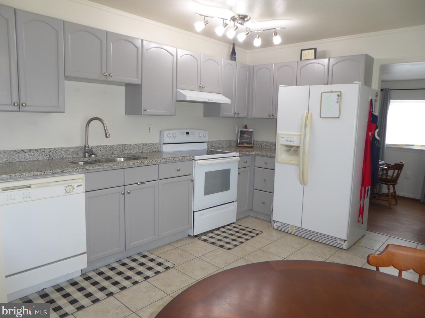 116 Kenmar Dr, Newark DE  19713-2432 exterior