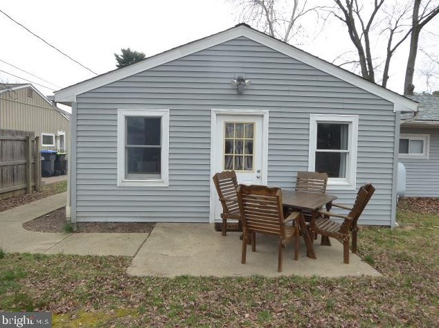 116 Kenmar Dr, Newark DE  19713-2432 exterior