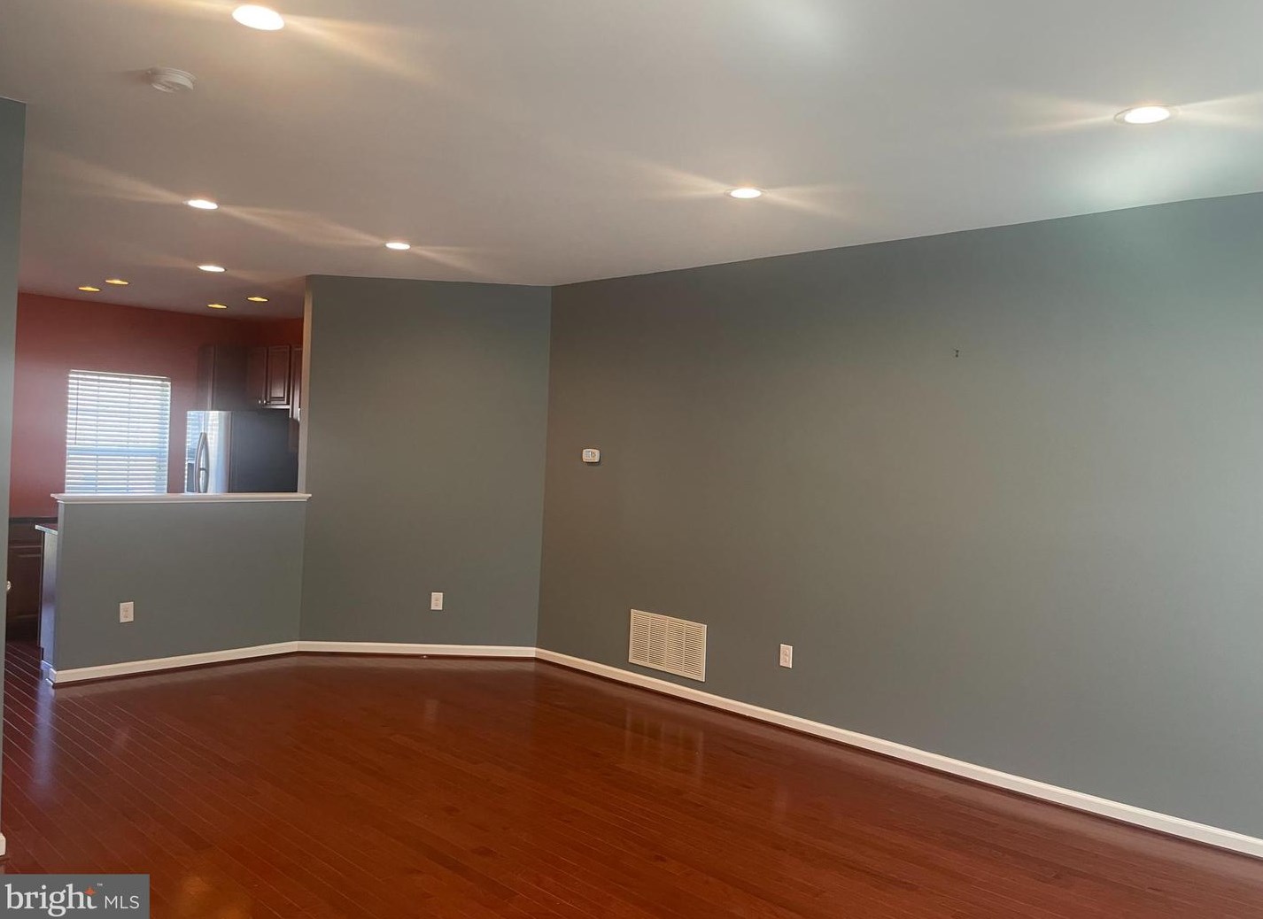 522 Jacobsen Dr, Newark DE  19702-1587 exterior