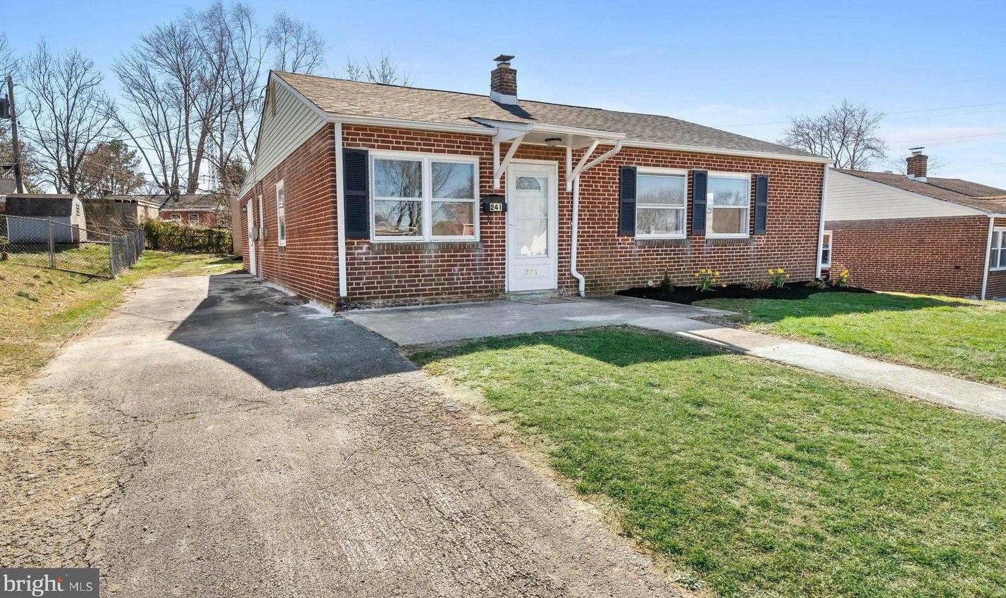 241 Sykes Rd, New Castle, DE 19720