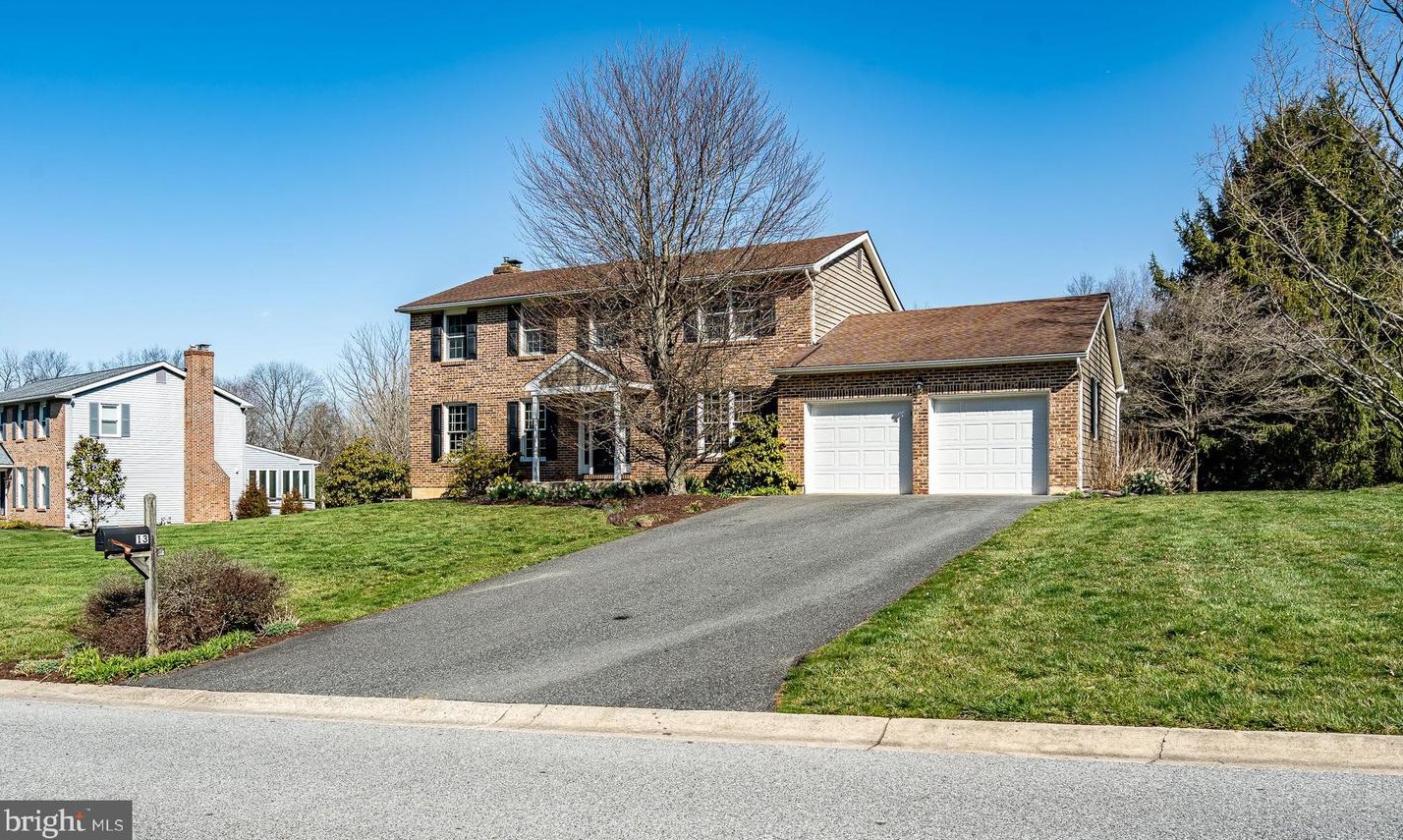 13 Nathalie Dr, Hockessin, DE 19707-1147