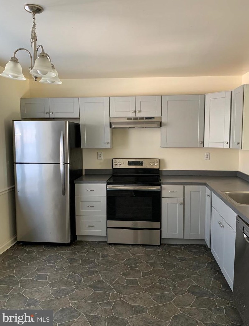1144 Old Forge Rd, New Castle, DE 19720