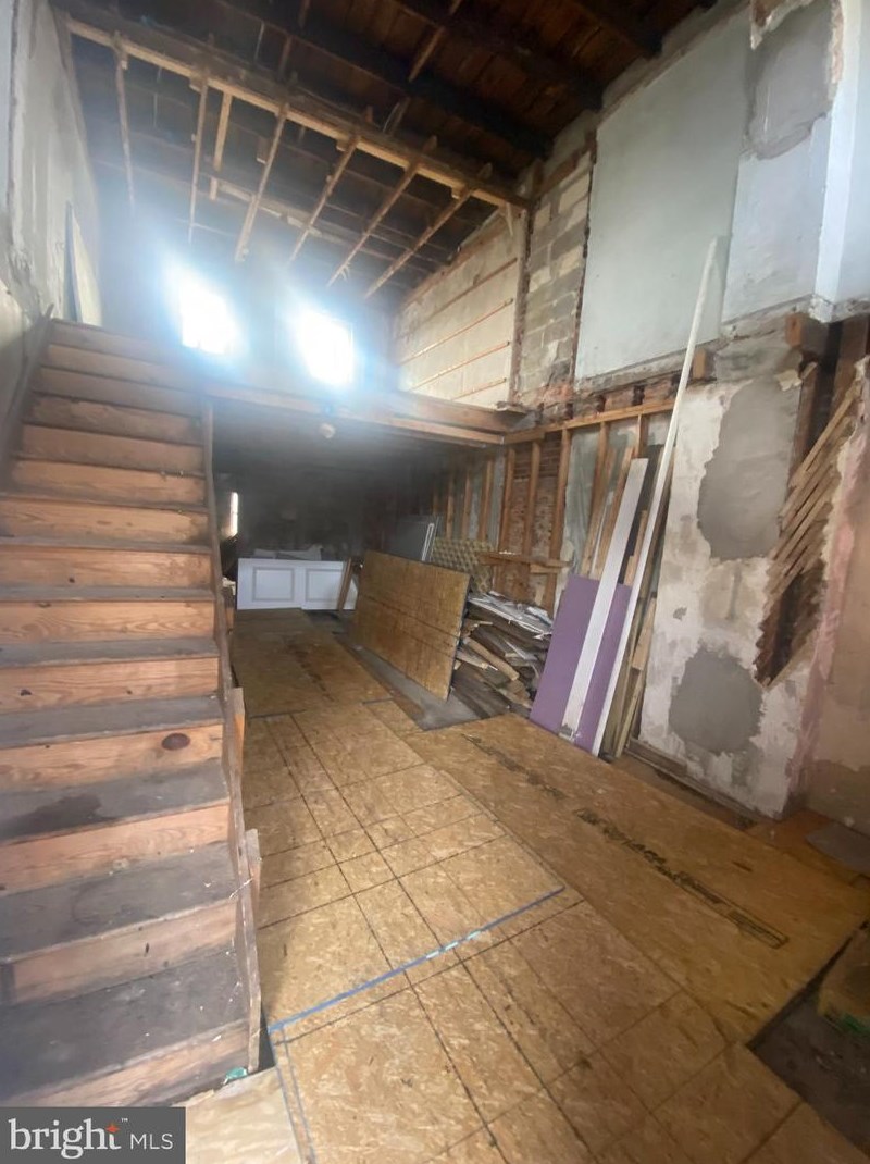 718 Clark St, New Castle, DE 19720