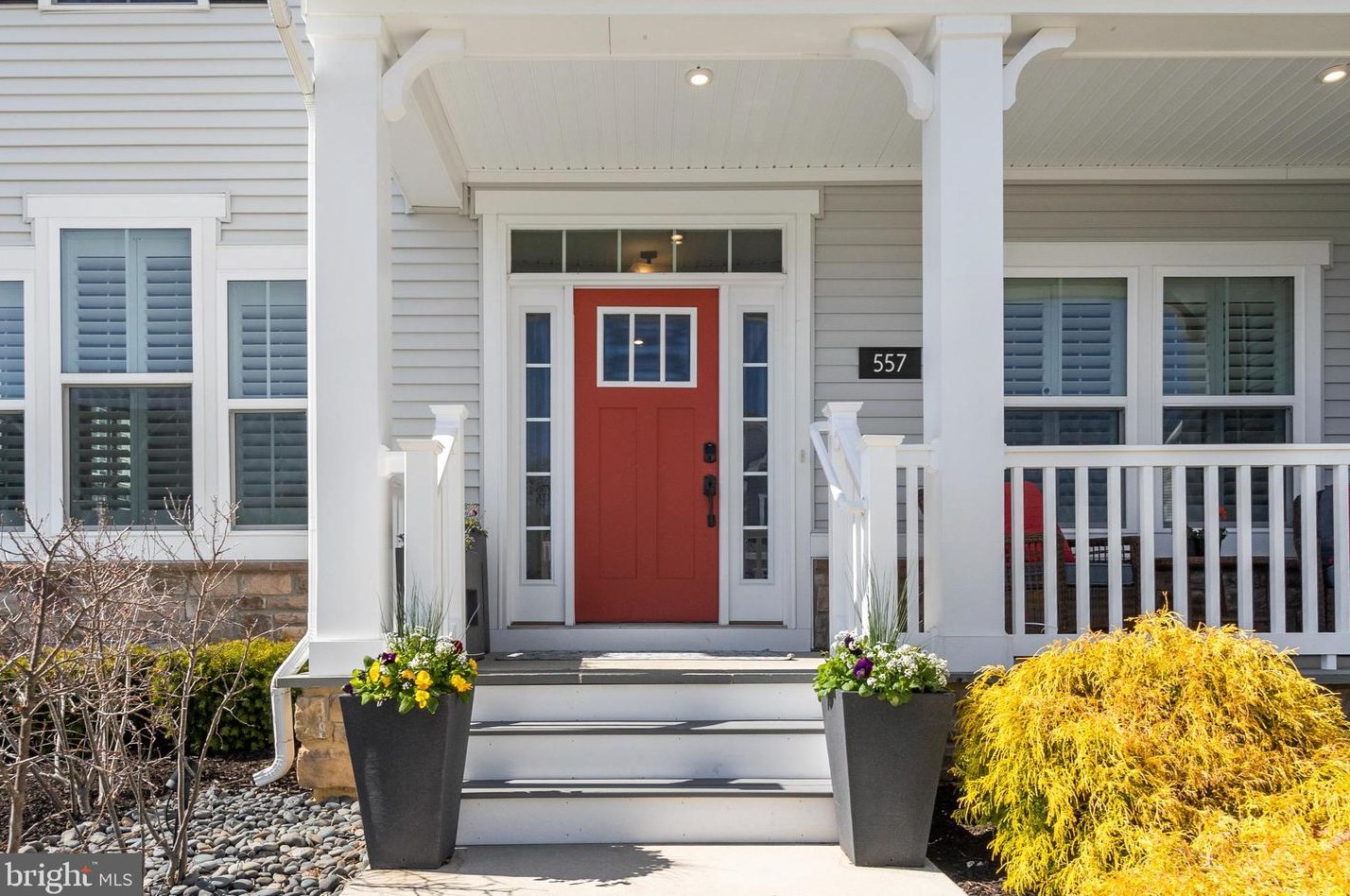 557 Spring Hollow Dr, Middletown, DE 19709