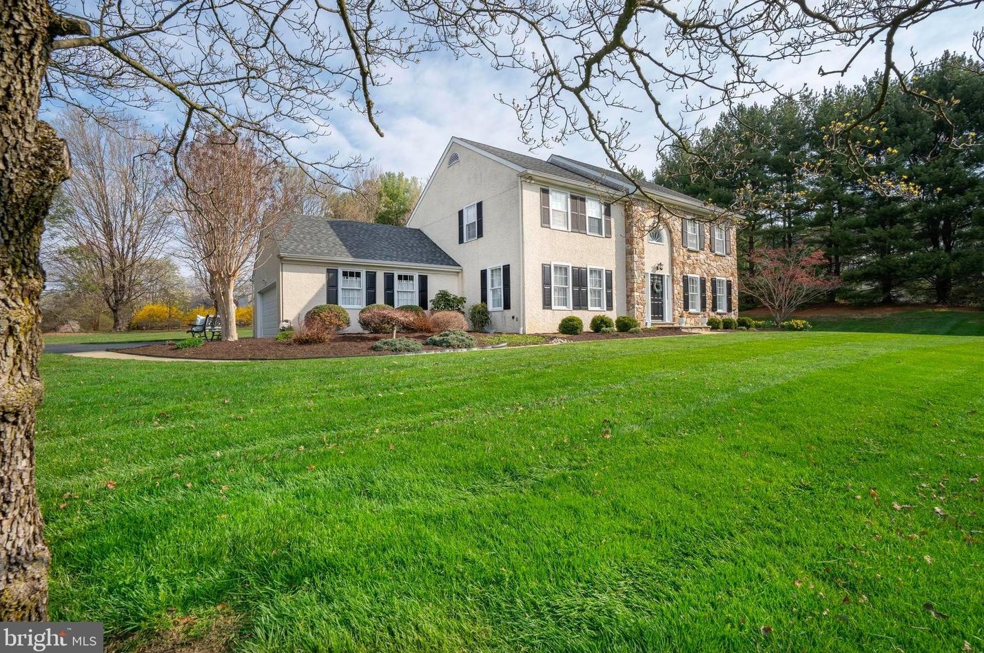 6 Hobson Dr, Hockessin, DE 19707-2105