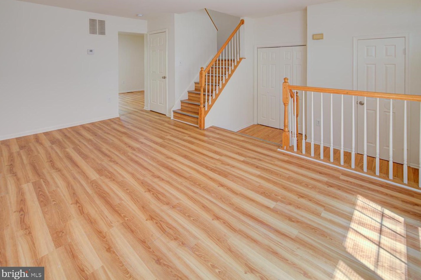 5 Richards Ln, Newark DE  19711-5749 exterior