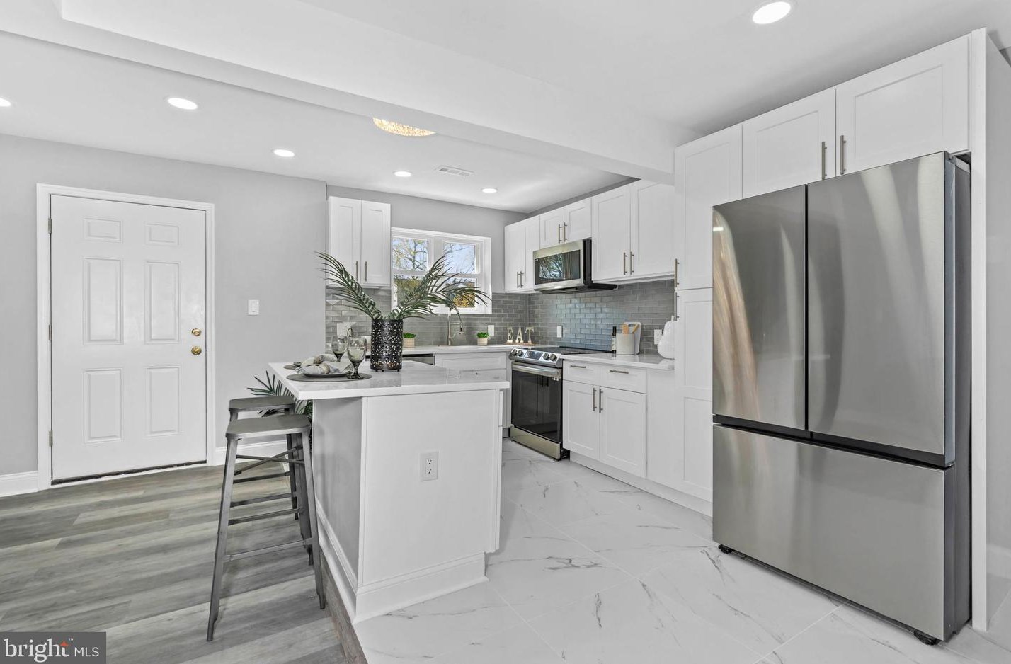 27 Plover Cir, Newark, DE 19702-4134