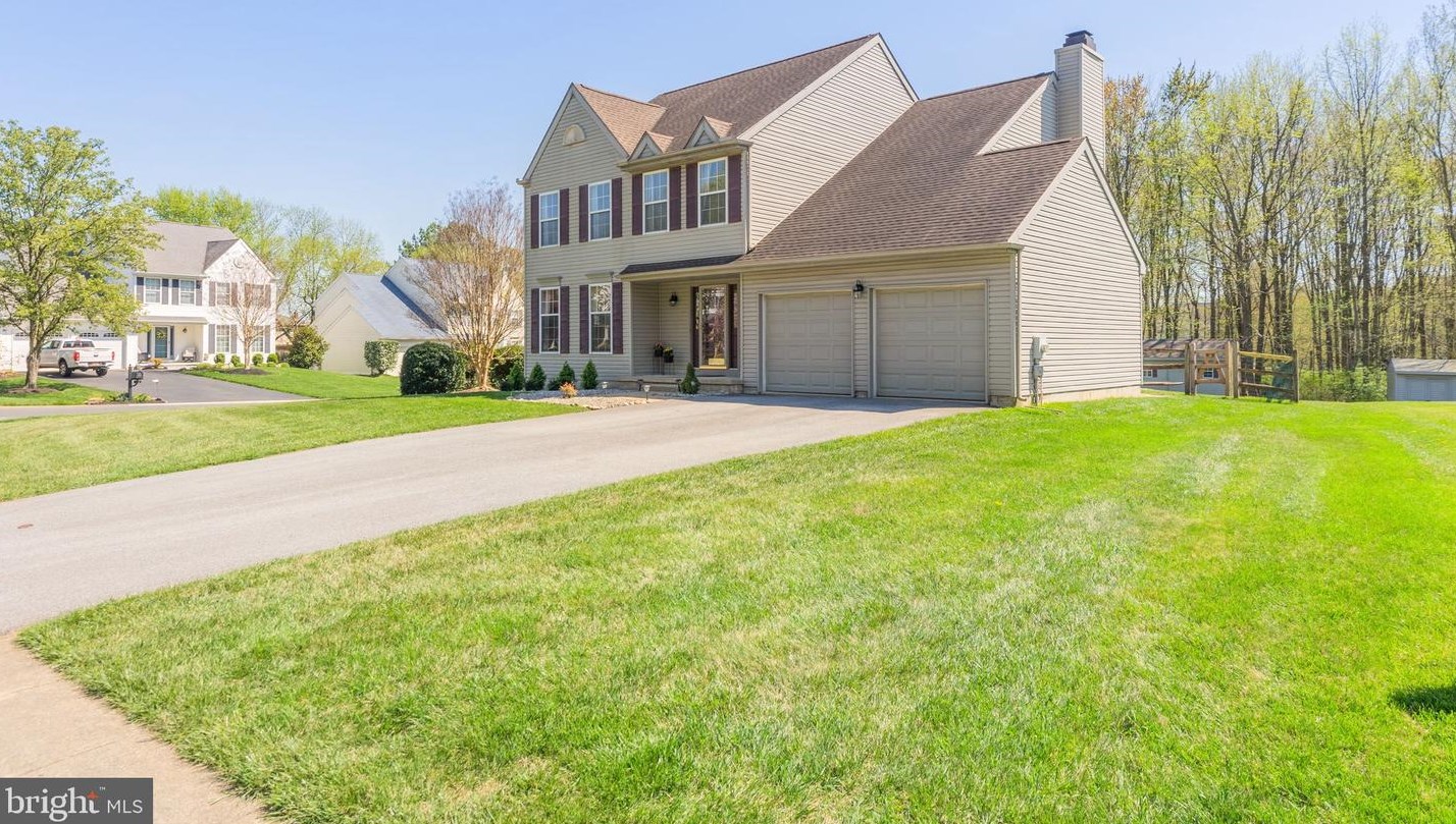 39 Hazelwood Dr, Newark, DE 19702-2236