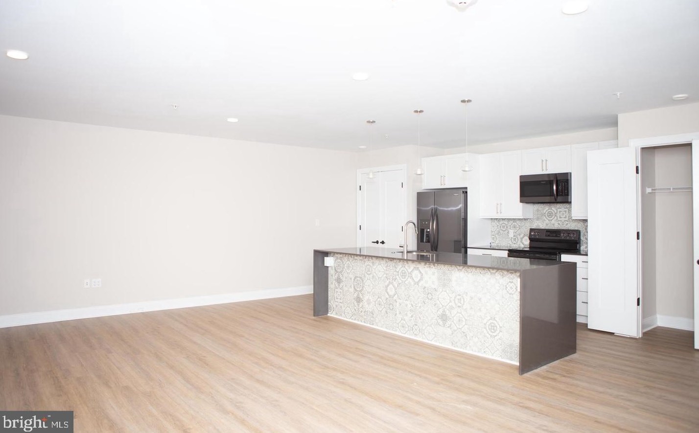 228 W 9th St #201, Wilmington, DE 19801