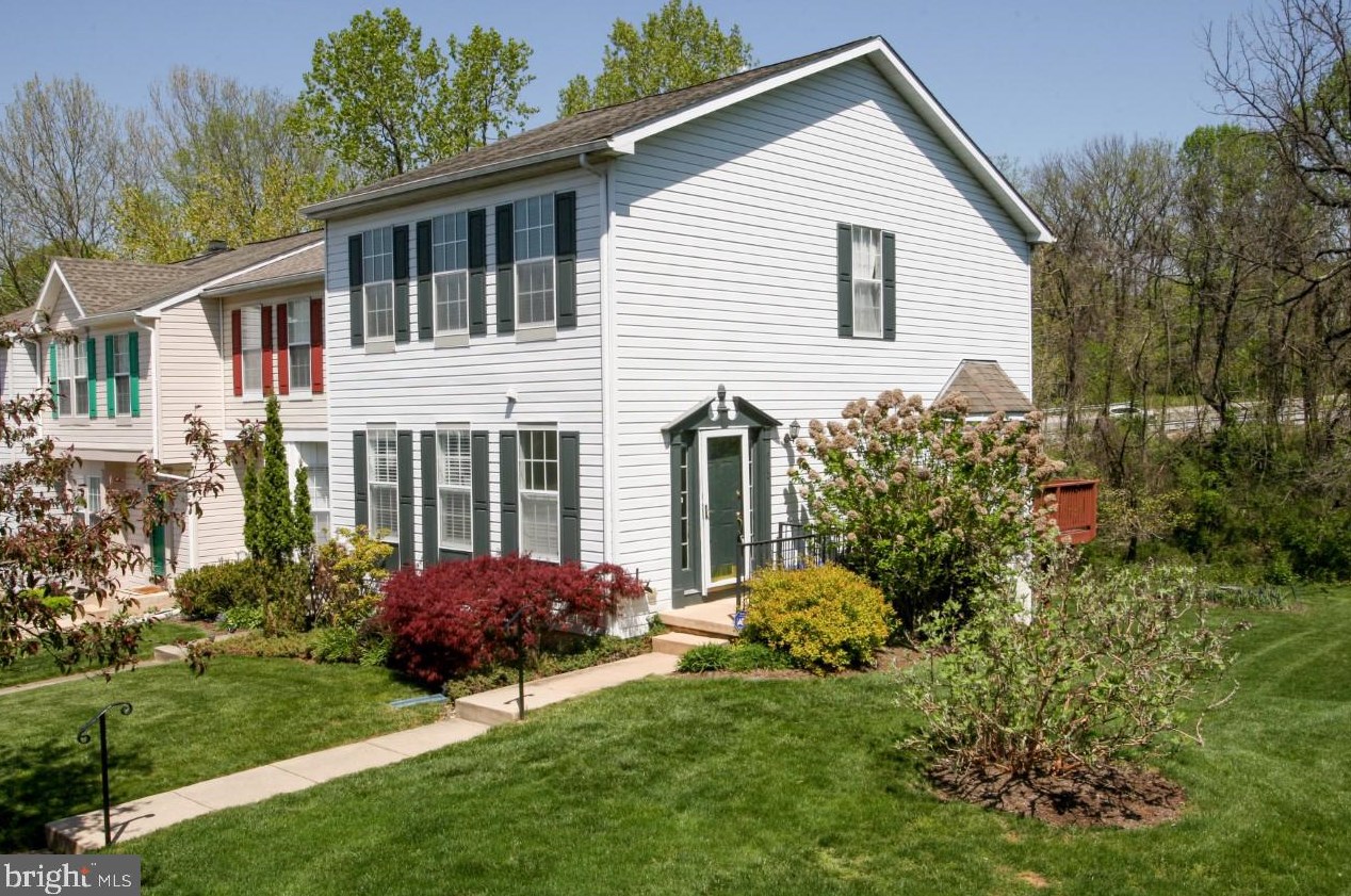 910 Glen Falls Ct, Newark, DE 19711-3452