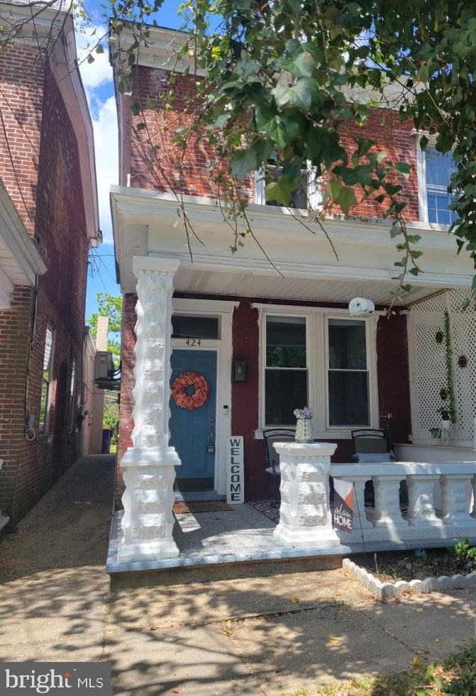424 Clinton St, Delaware City, DE 19706