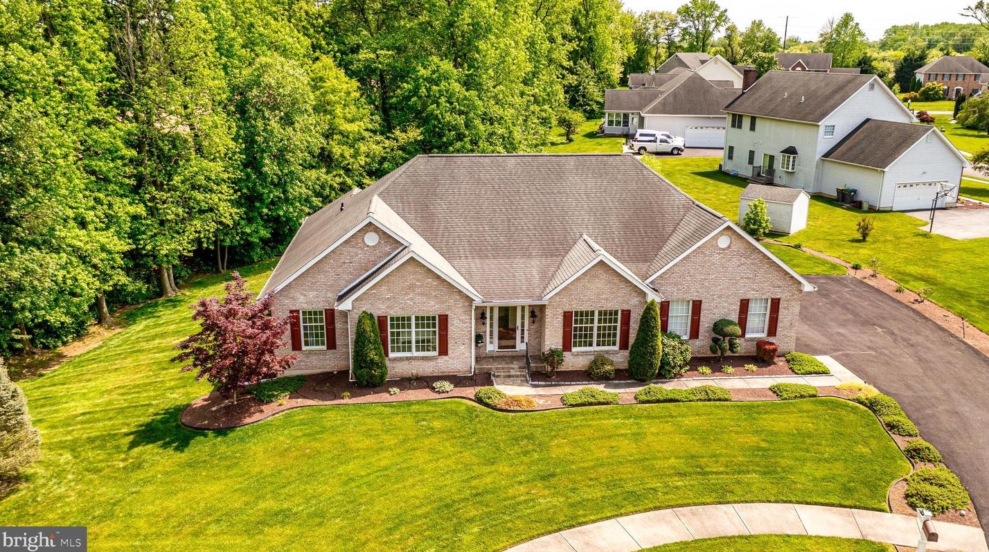 13 Samson Ct, Bear, DE 19701