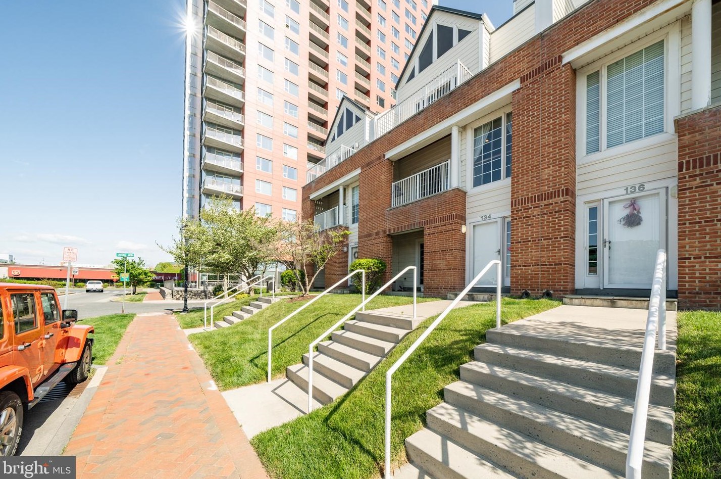134 Christina Landing Dr, Wilmington, DE 19801