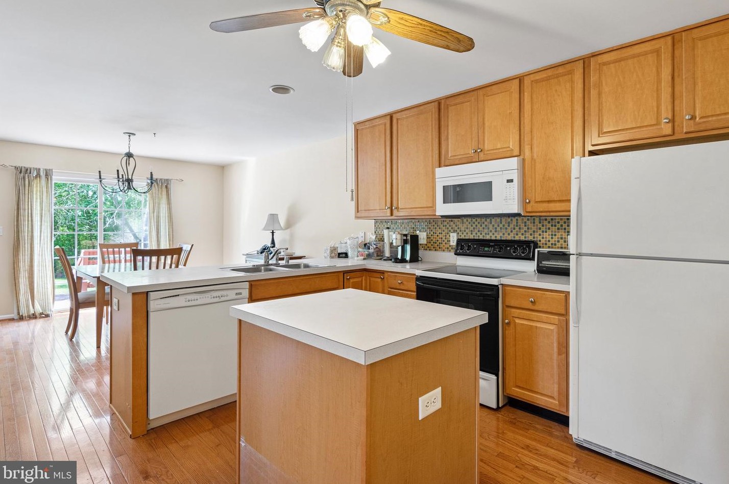 276 W Red Lion Dr, Bear, DE 19701