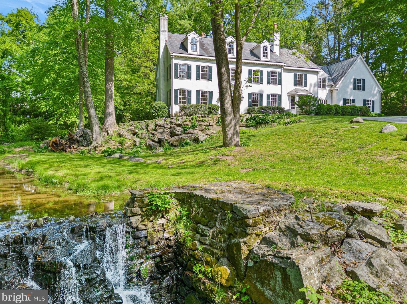 6 Hearth Ln, Wilmington, DE 19807