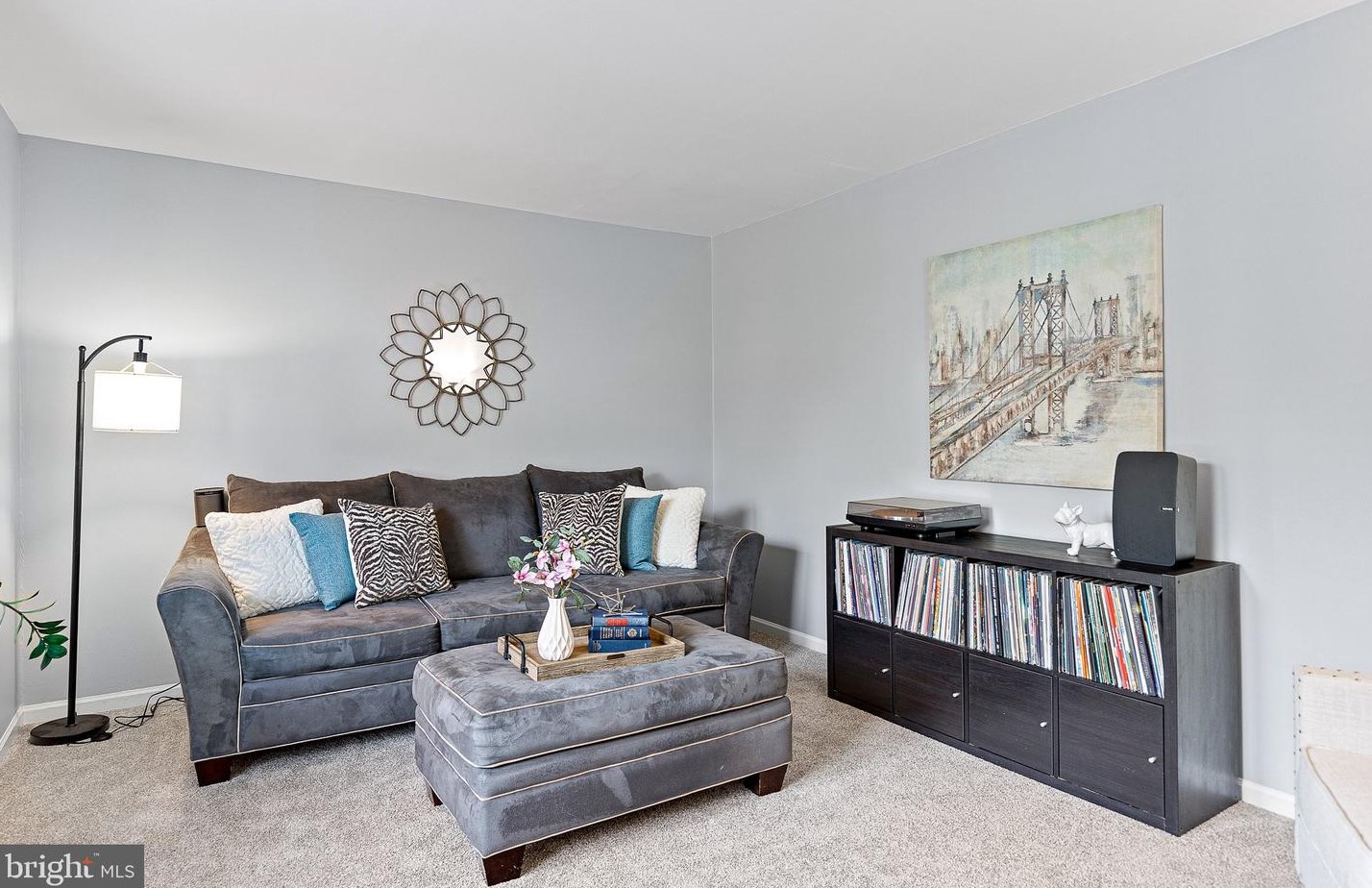 48 Danvers Cir, Newark DE 19702-2721 exterior