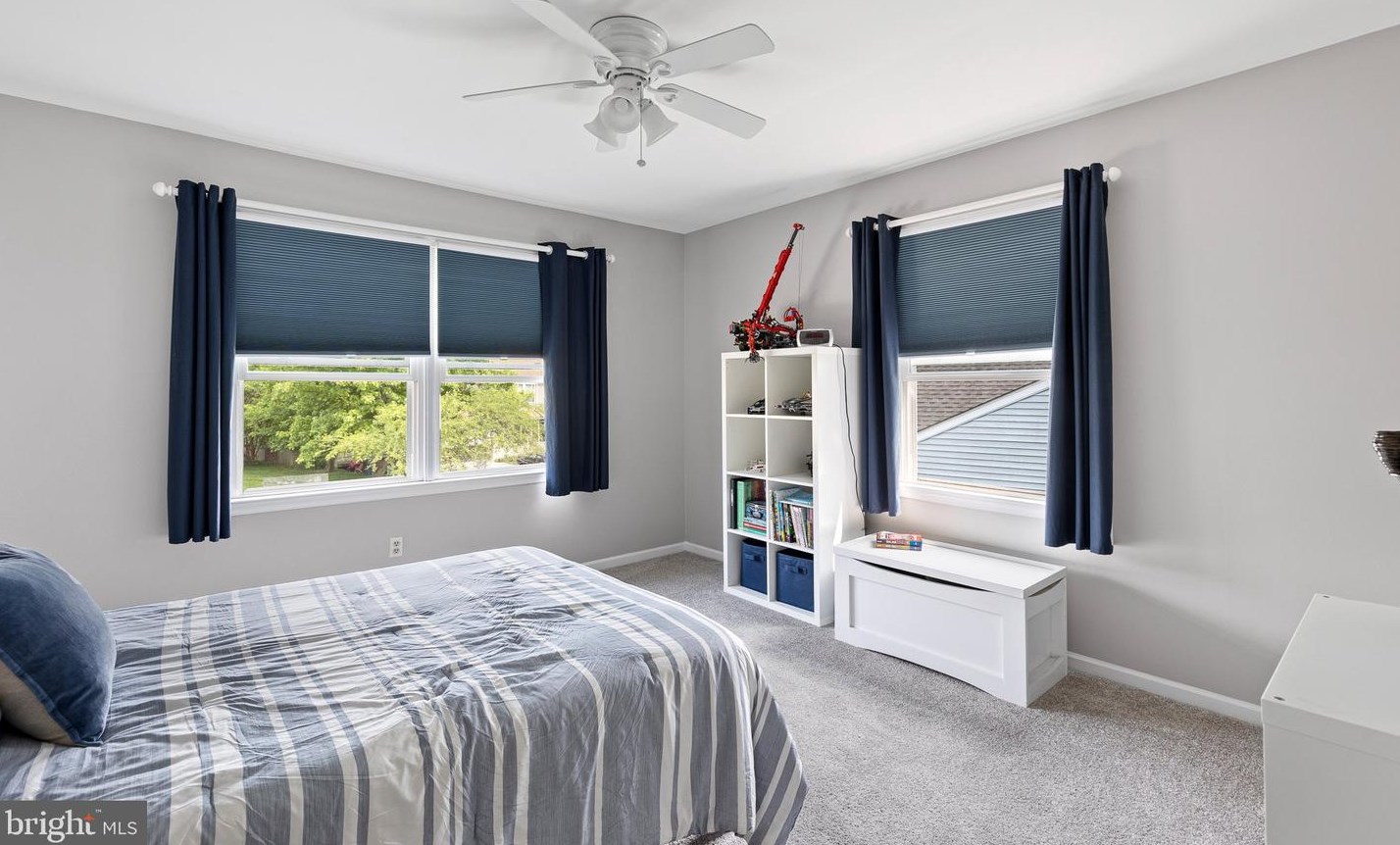 48 Danvers Cir, Newark DE 19702-2721 exterior