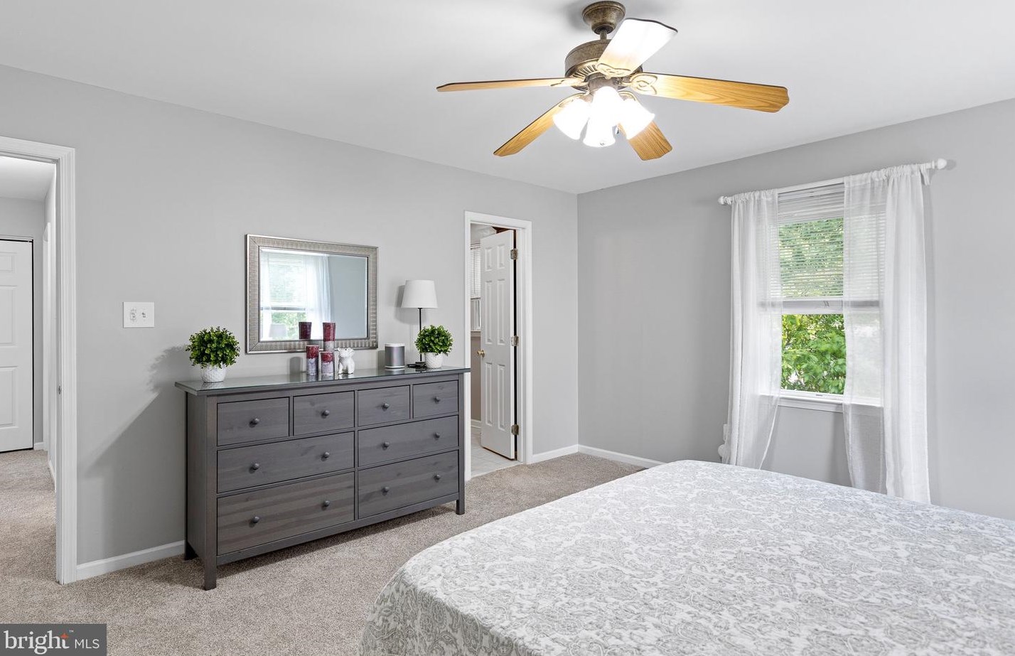 48 Danvers Cir, Newark DE 19702-2721 exterior