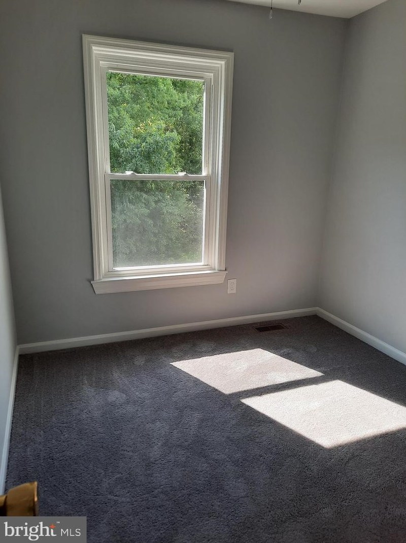 162 Whitburn Pl, Newark DE  19702-4098 exterior