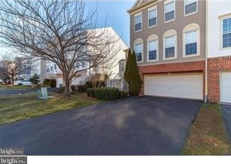 323 Rockmeade Dr, Wilmington, DE 19810