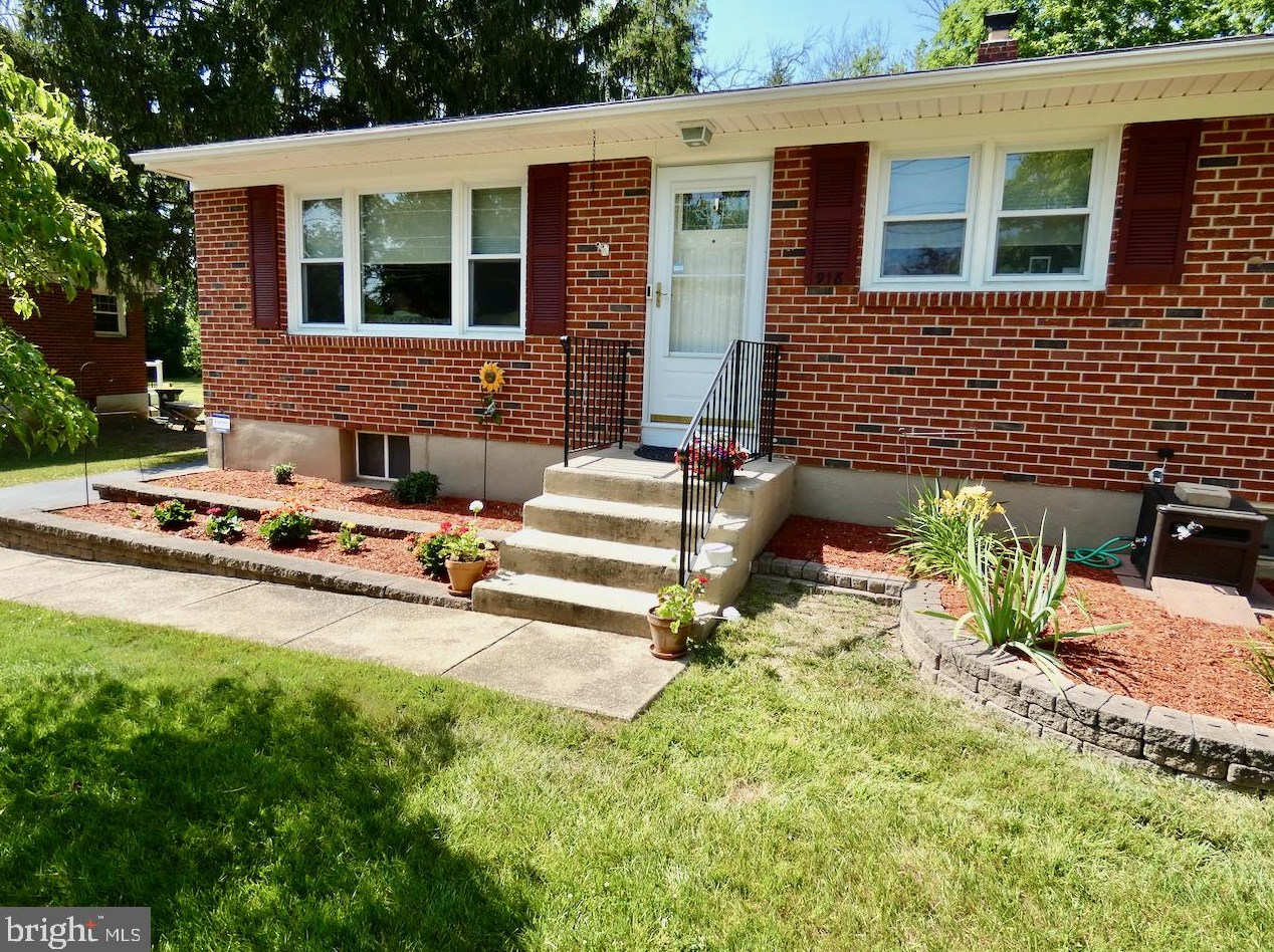 918 Quail Ln, Newark, DE 19711-2604