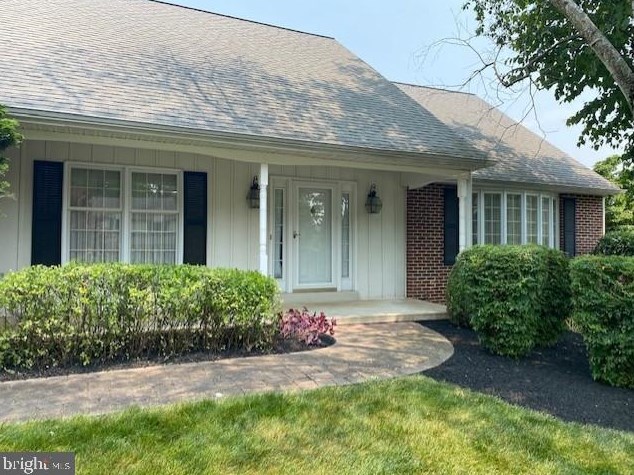 1 Applewood Ct, Hockessin, DE 19707-1330