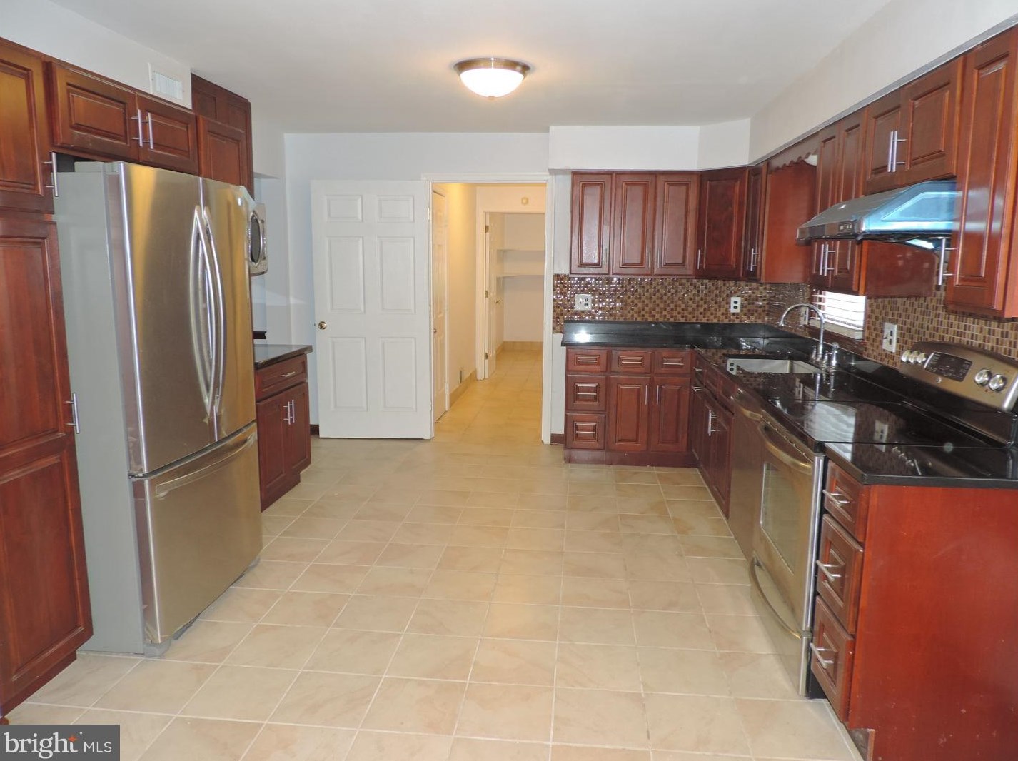 27 Stuyvesant Dr, Hockessin, DE 19707