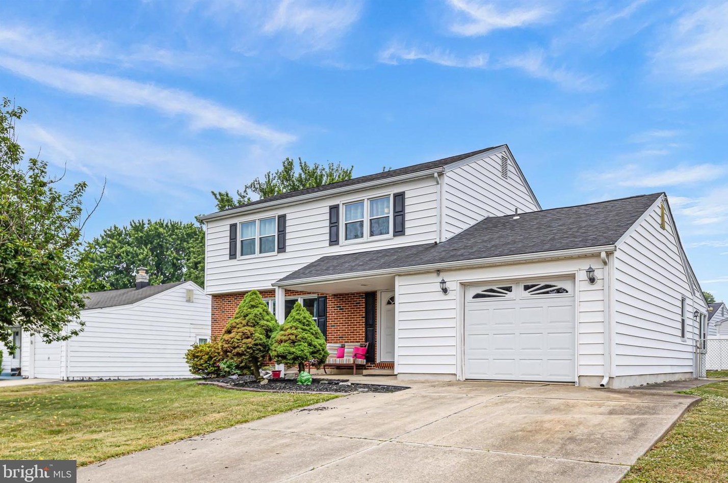 204 S Booth Dr, New Castle, DE 19720