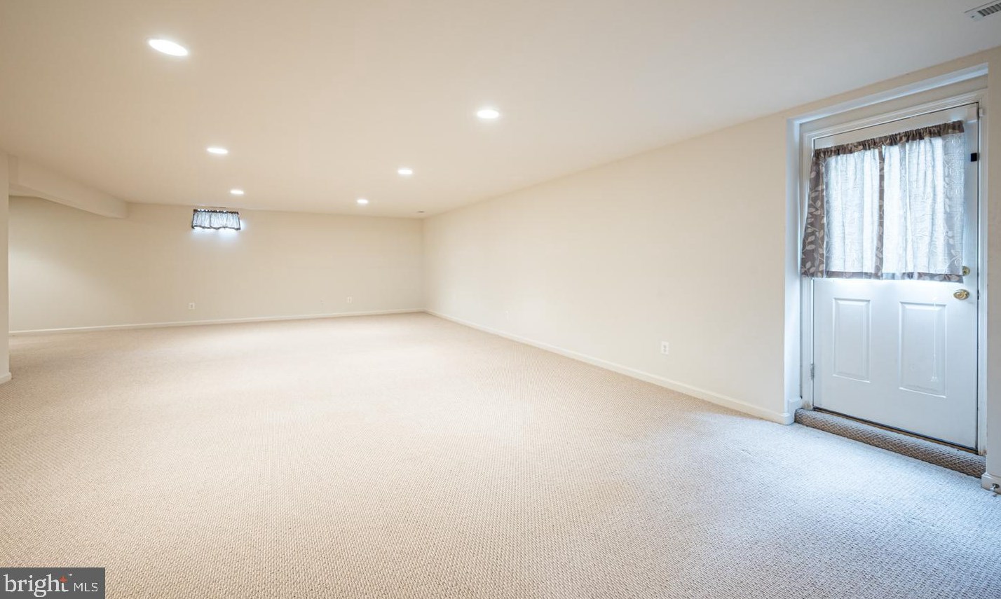 360 Pierce Run, Newark DE 19702-4307 exterior