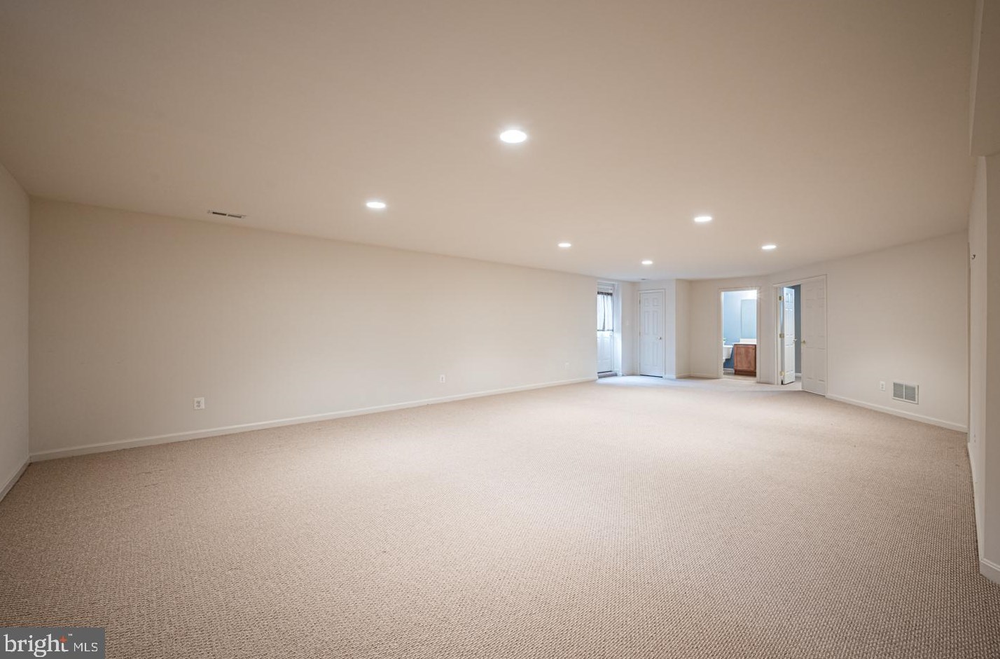 360 Pierce Run, Newark DE 19702-4307 exterior