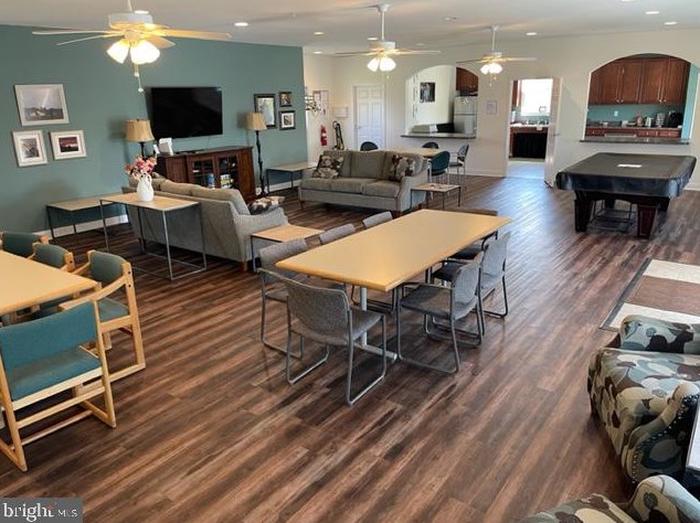 360 Pierce Run, Newark DE 19702-4307 exterior