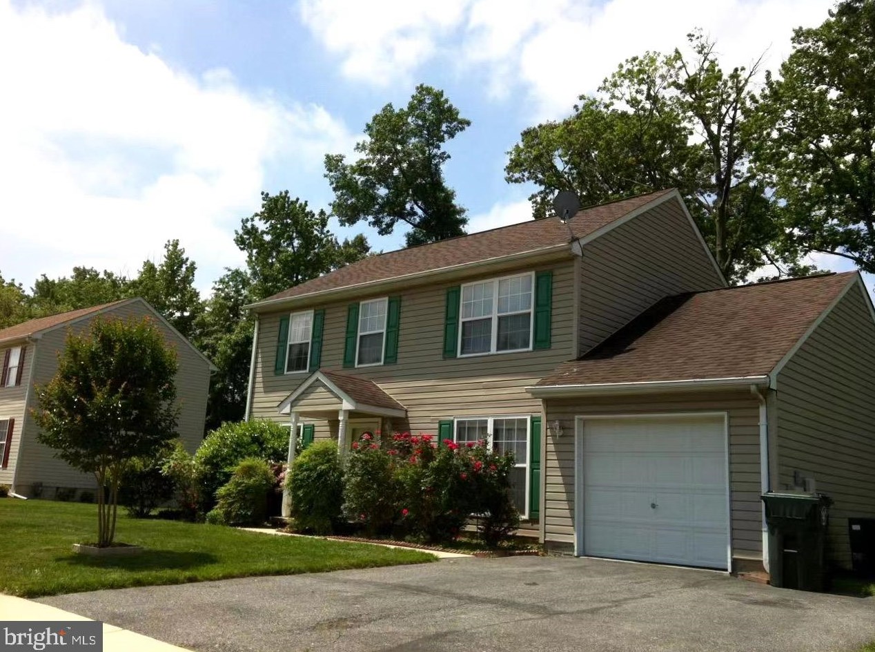 441 Douglas D Alley Dr, Newark, DE 19713-2324