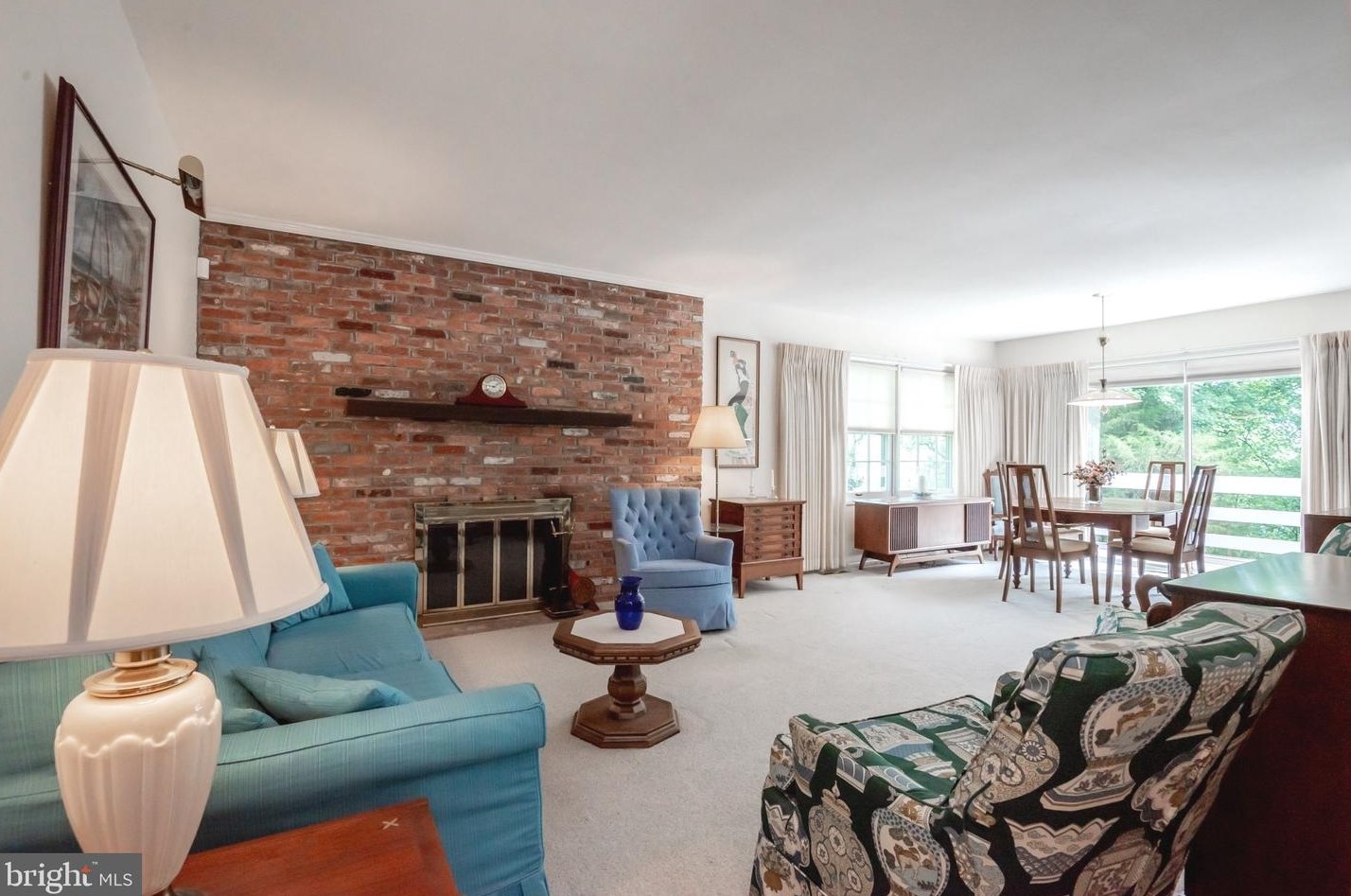 12 Crest Dr, Hockessin, DE 19707