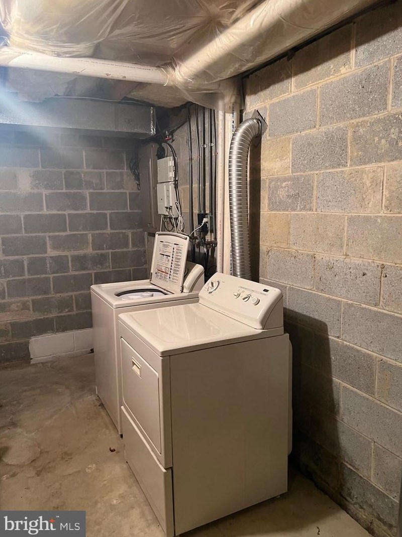 111 Britain Ct, Newark DE 19702-6322 exterior