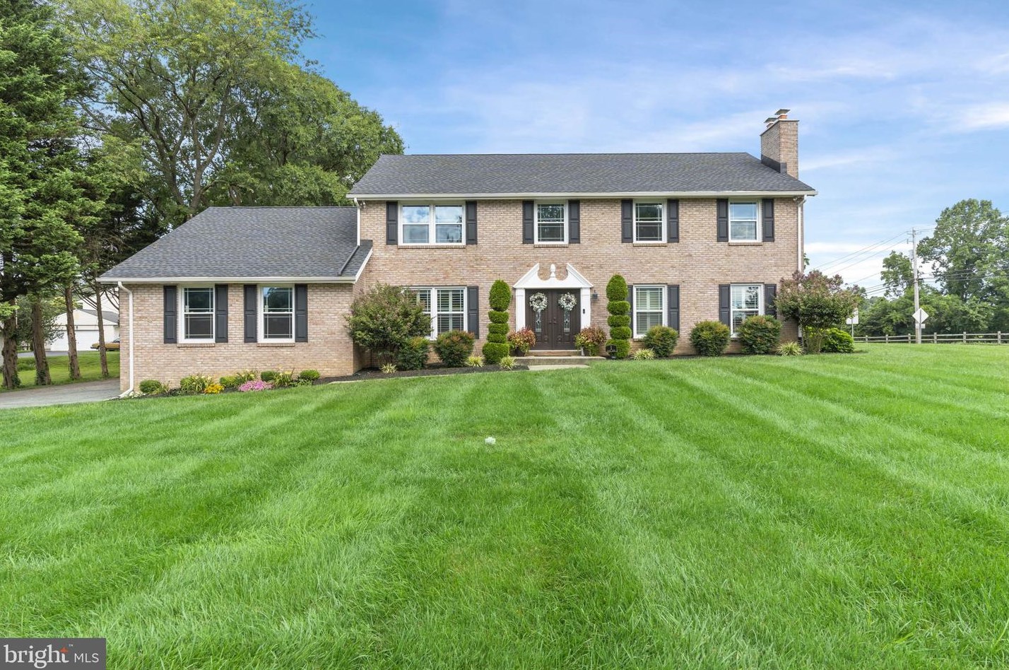 1 Clover Dr, Hockessin, DE 19707-1323