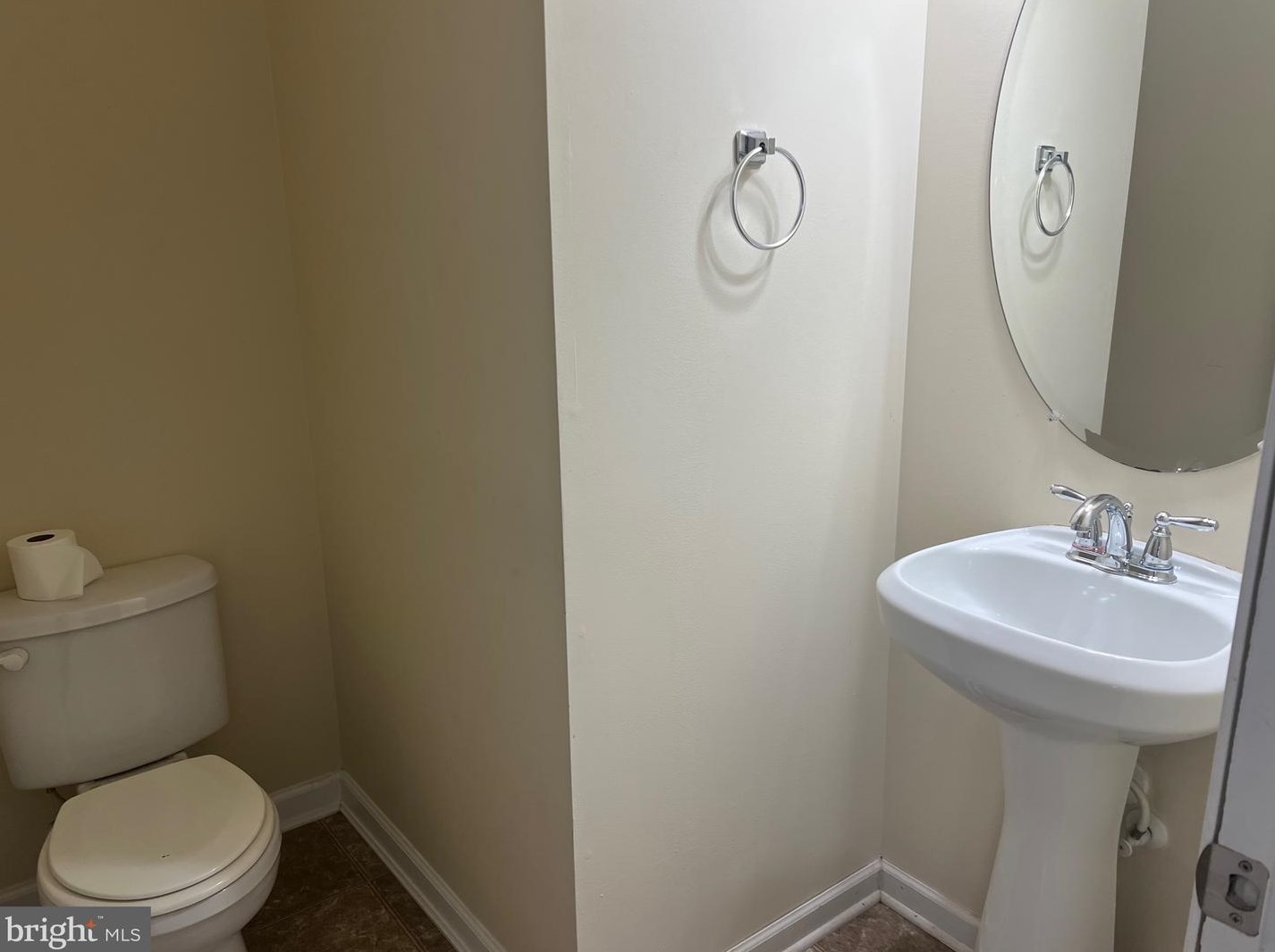 613 Jacobsen Cir, Newark, DE 19702-1644