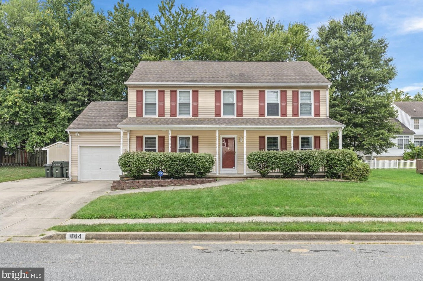 444 Douglas D Alley Dr, Newark, DE 19713-2324