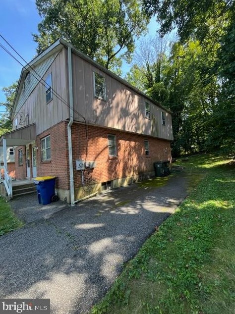 19 White Clay Dr, Newark, DE 19711-2263