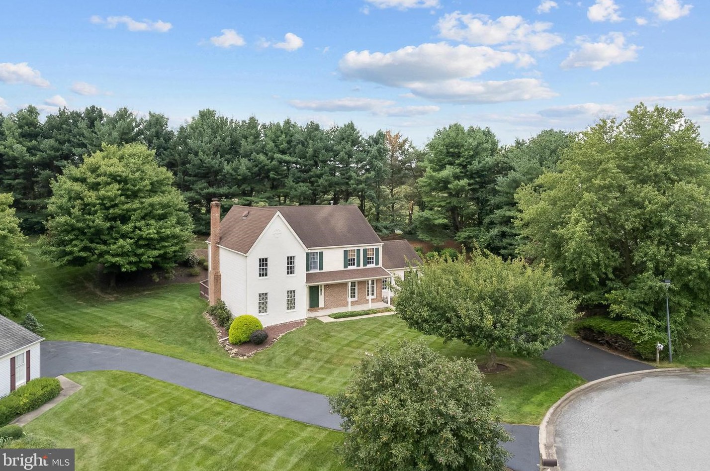 8 Spencer Ln, Hockessin, DE 19707-9799