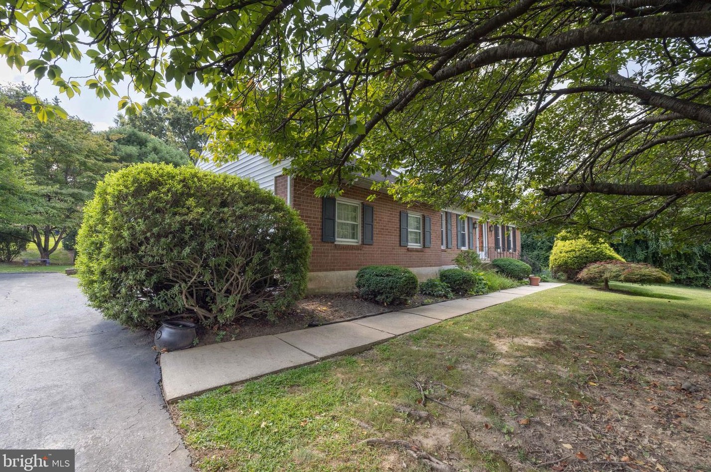 110 Clover Dr, Hockessin, DE 19707-1321