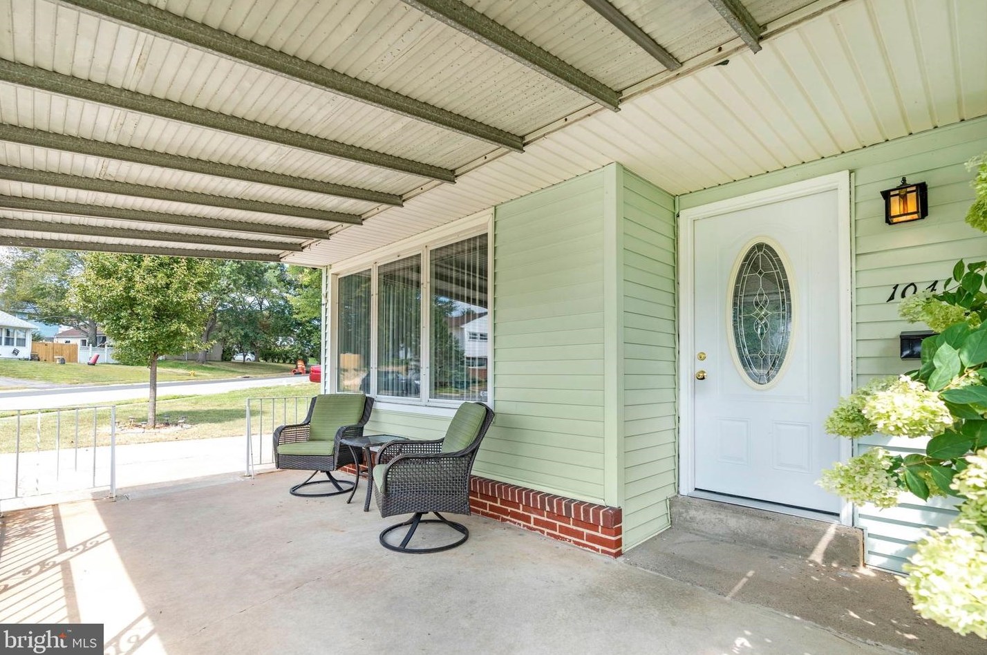 104 E Shelley Dr, Claymont, DE 19703