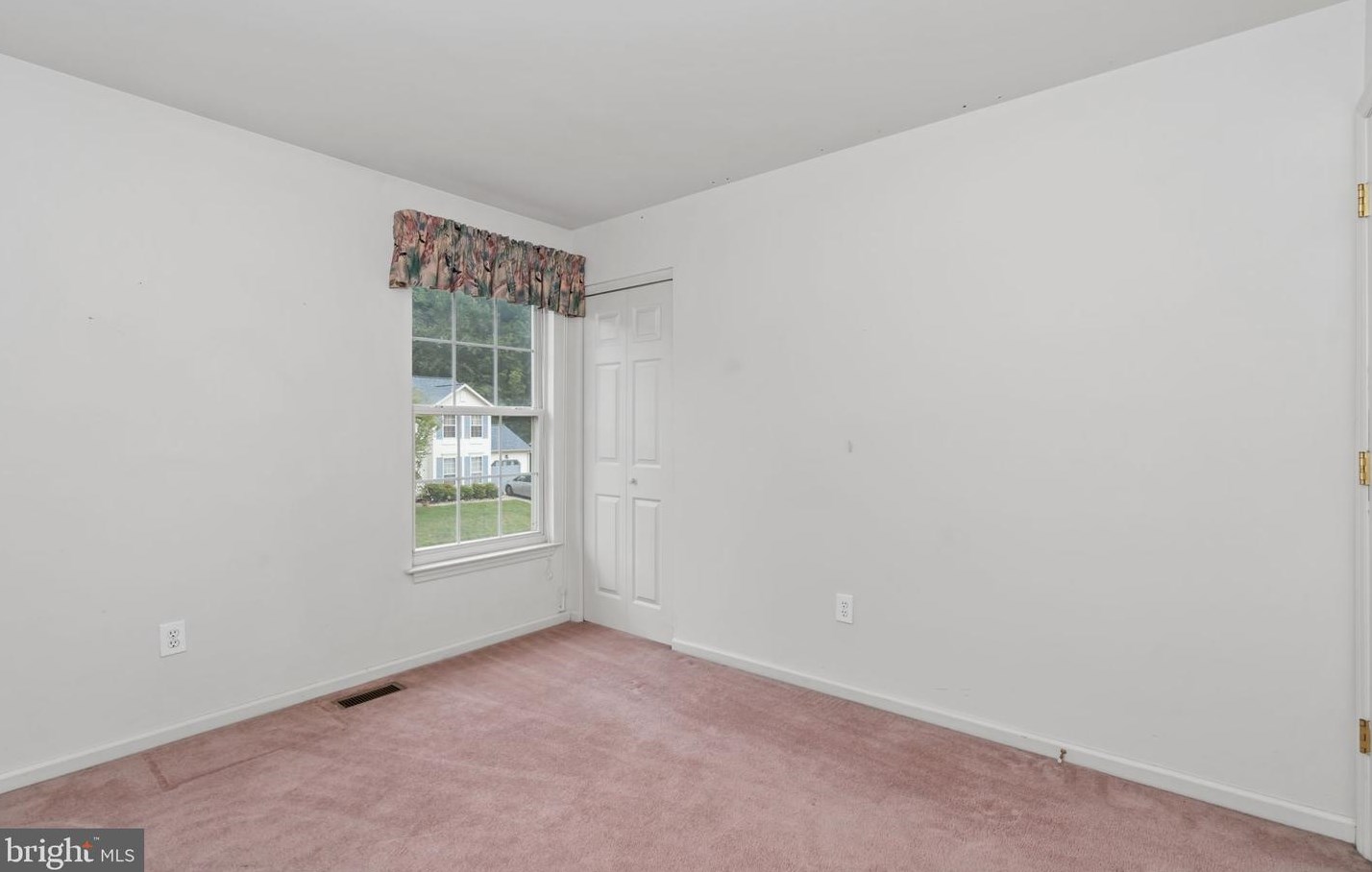 206 Arrowwood Dr, Newark DE 19713-2892 exterior