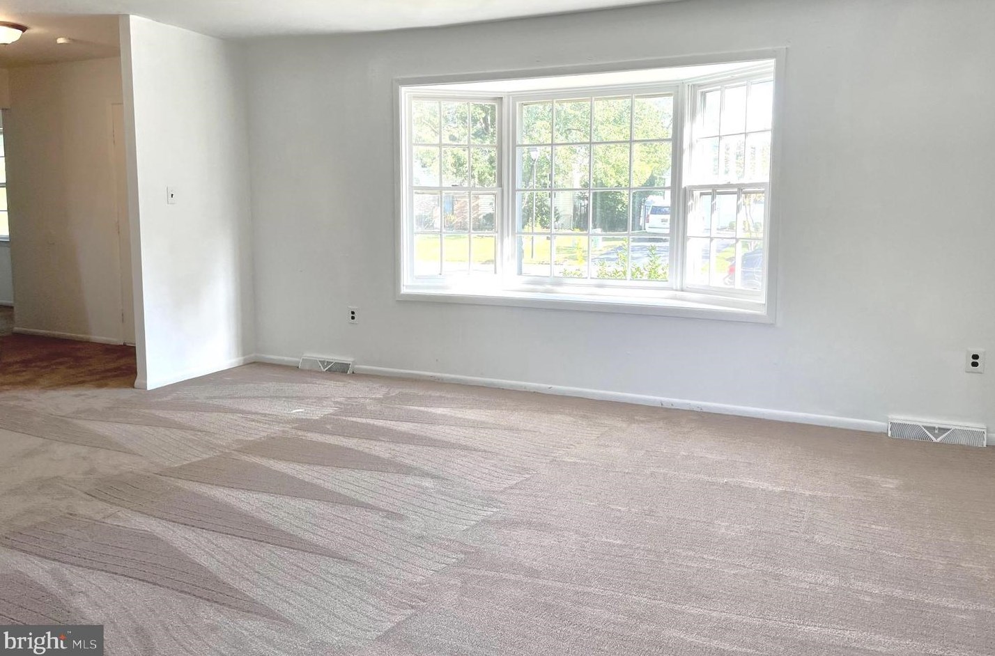 109 Melodic Dr, Newark DE  19713-1983 exterior