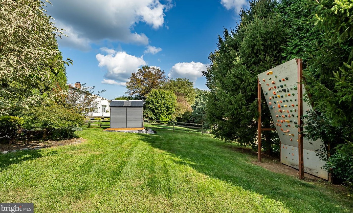 20 Staten Dr, Hockessin DE  19707-1338 exterior