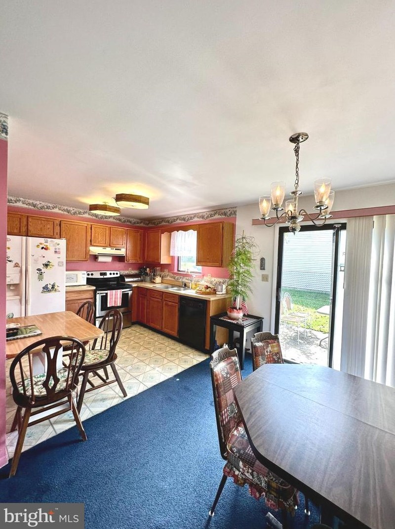 174 Melodic Dr, Newark DE 19713-1910 exterior