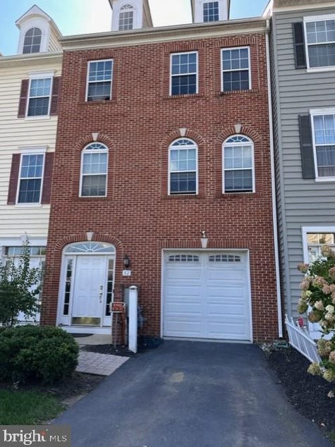 52 Grissom Dr, Bear, DE 19701