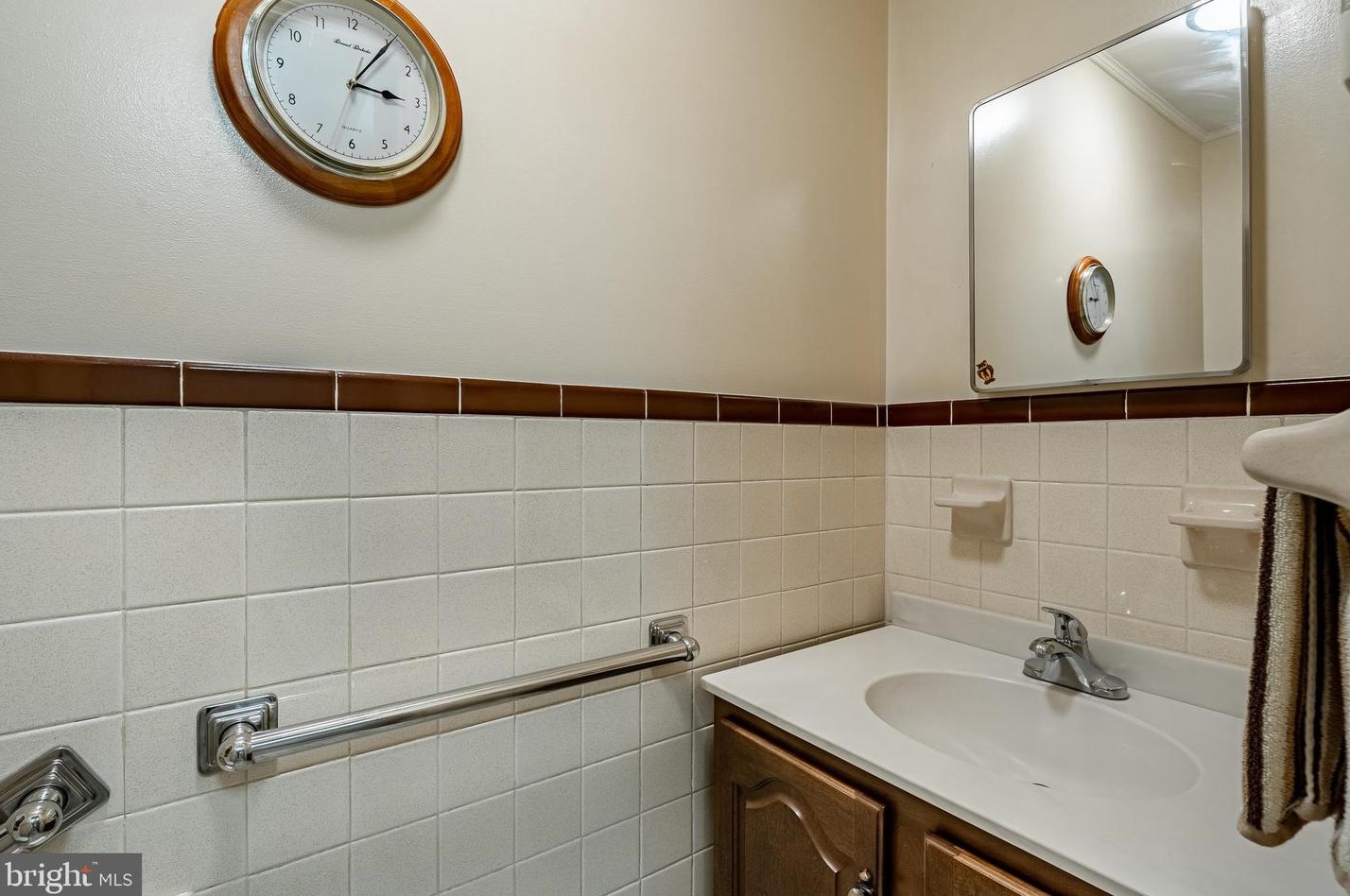 7 Kitty Ln, Newark DE 19713-2357 exterior